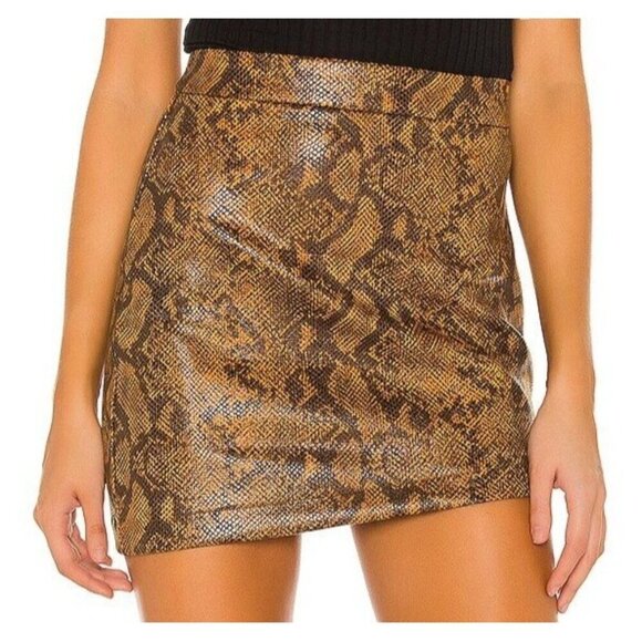 Revolve H:ours Womens XL Link Faux Snakeskin Asymmetrical Mini Skirt NWT - Picture 1 of 10
